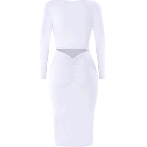 🚨SOLD🚨Winter White Classic Peekaboo Midi Dress - Picture 4 of 5